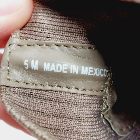 NEW Steve Madden Shoes Hayle Sand Suede Heeled Ankle Chelsea Boots i107 - Picture 9 of 10